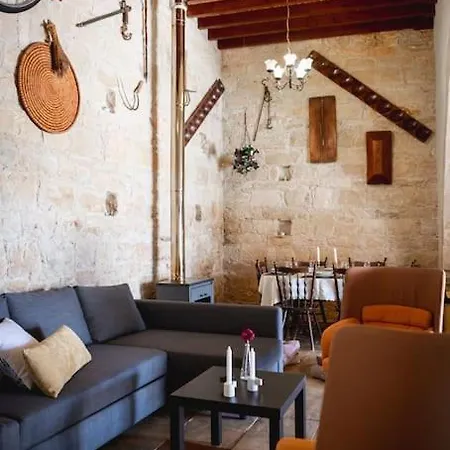 Hubstay - To Palati Villa With Private Pool Anogyra Exterior photo