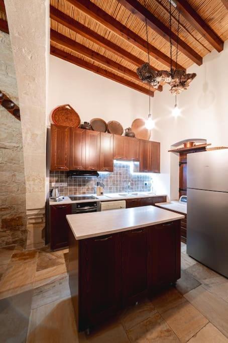 Hubstay - To Palati With Private Pool *