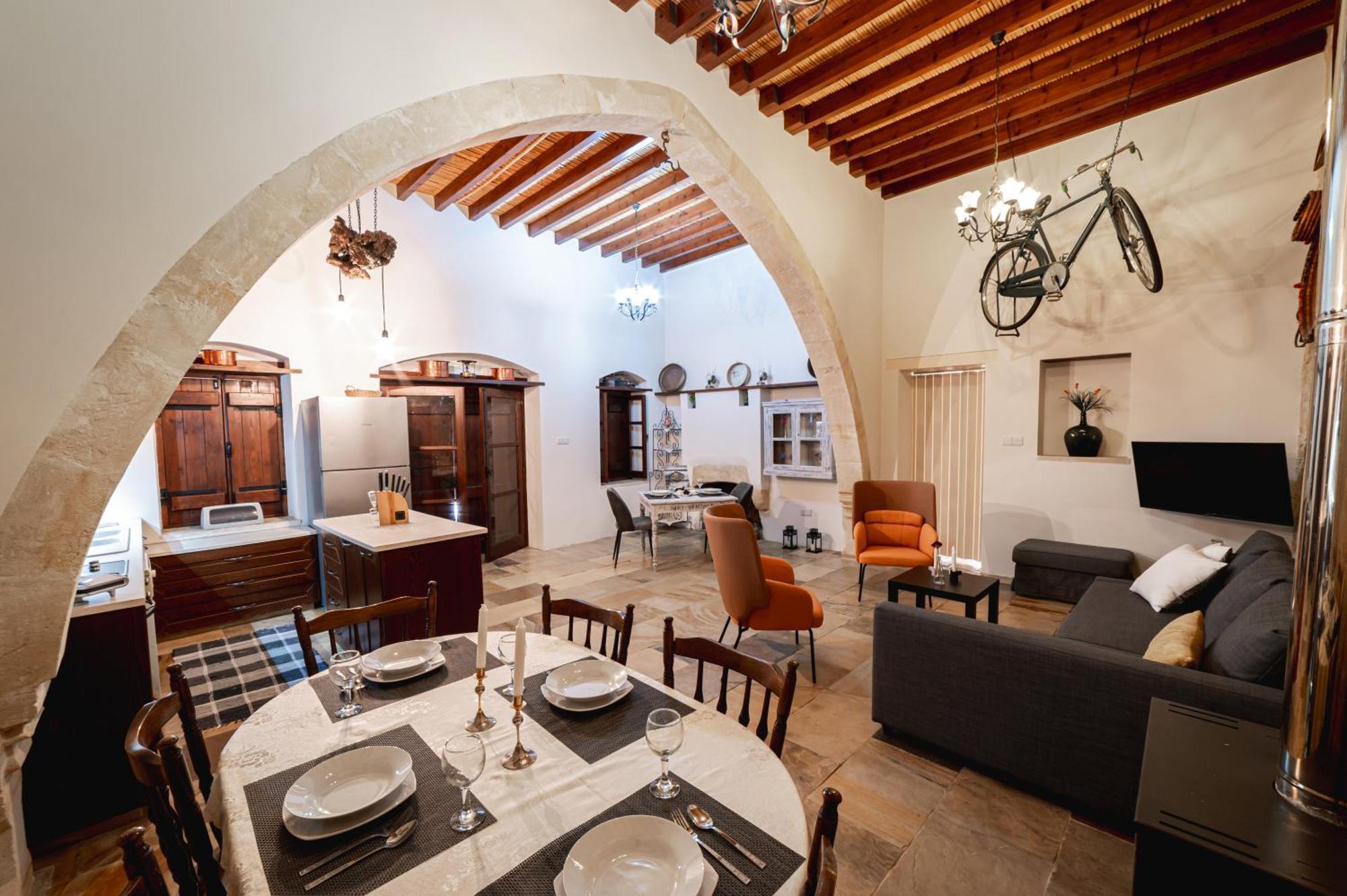 Hubstay - To Palati With Private Pool * Anoyira